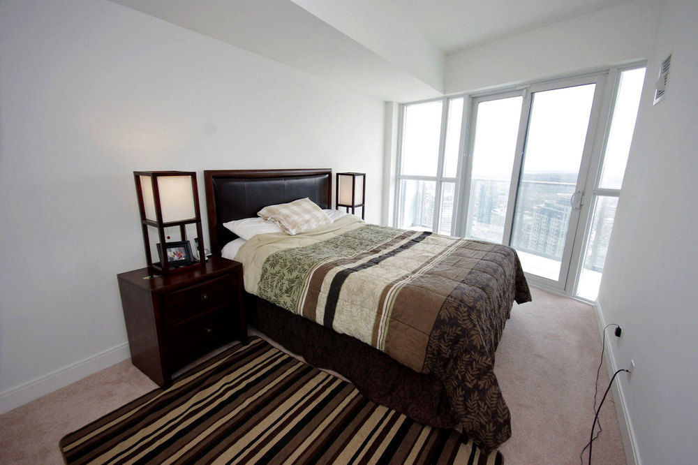 Napa Furnished Rental Apartments Square One Mississauga Exteriör bild