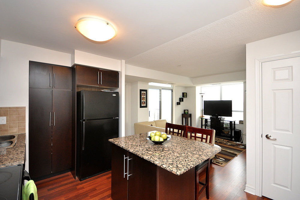 Napa Furnished Rental Apartments Square One Mississauga Exteriör bild